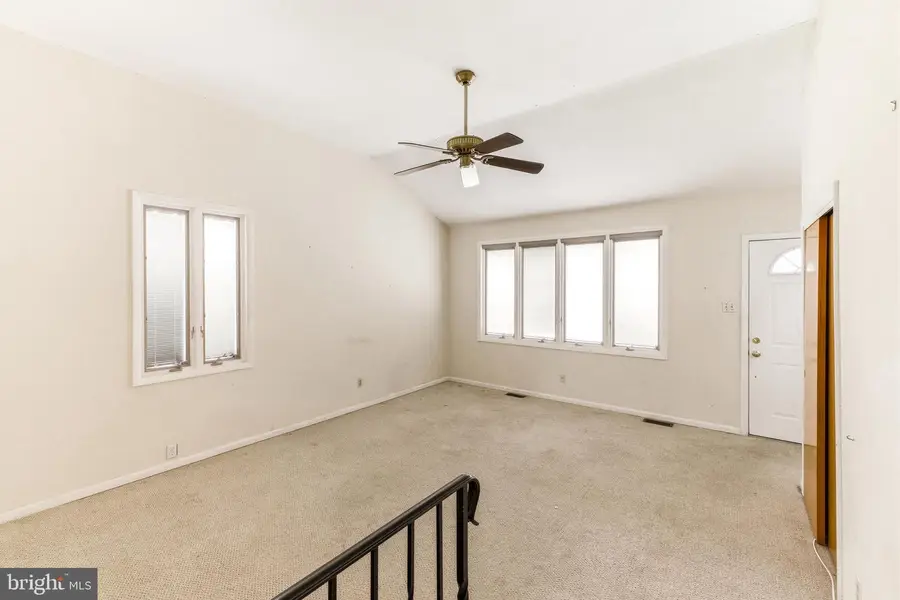 63 Pleasant Valley Dr, West Deptford, NJ 08096 - #3