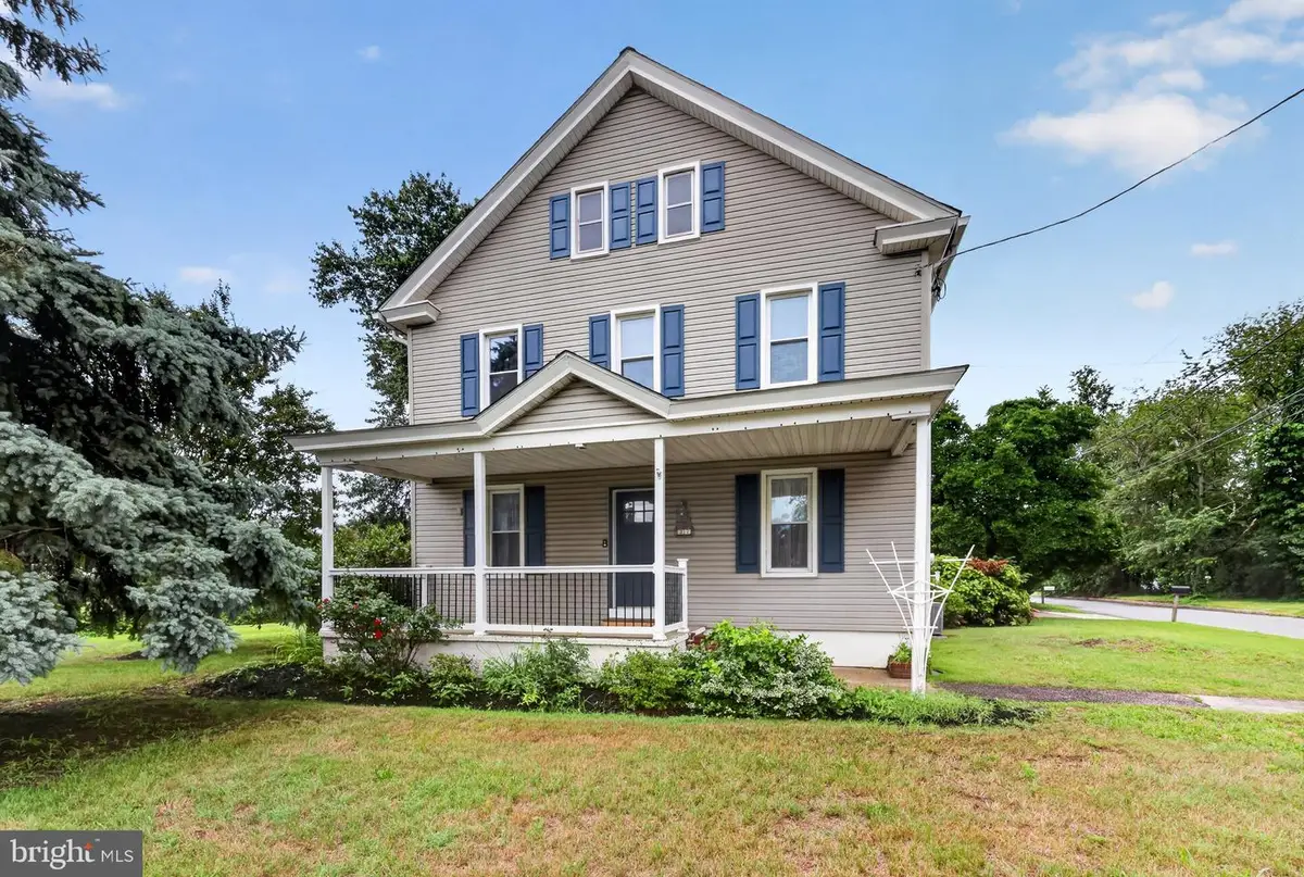 27 1st St, West Deptford, NJ 08086 - #1