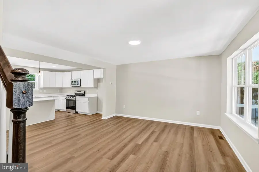 69 Main St, Bridgeport, NJ 08014 - #3