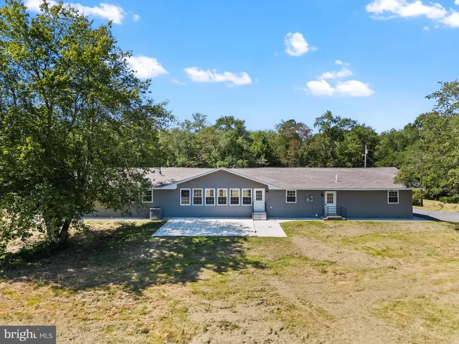 812 W Malaga Rd, Williamstown, NJ 08094 - #3