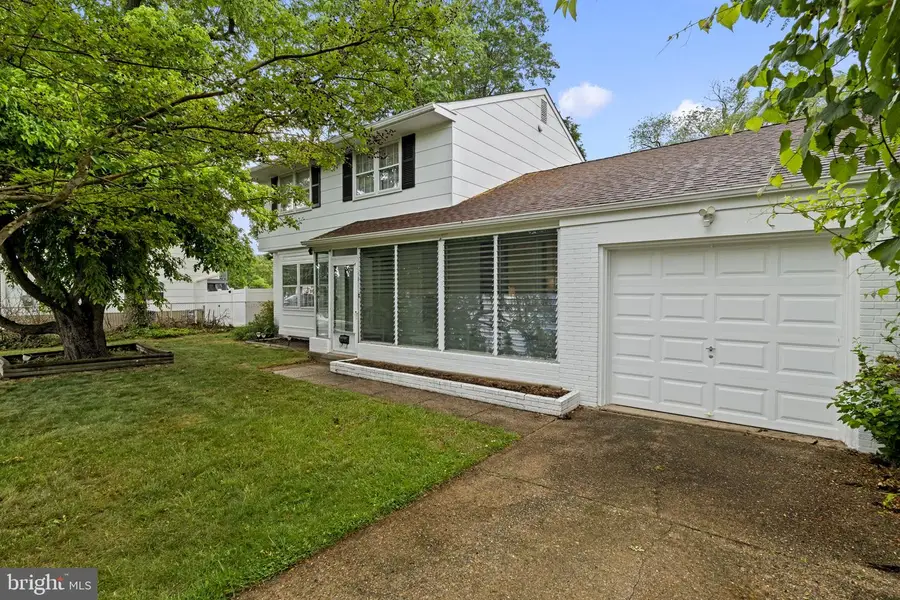 211 Swedesboro Ave, Gibbstown, NJ 08027 - #2