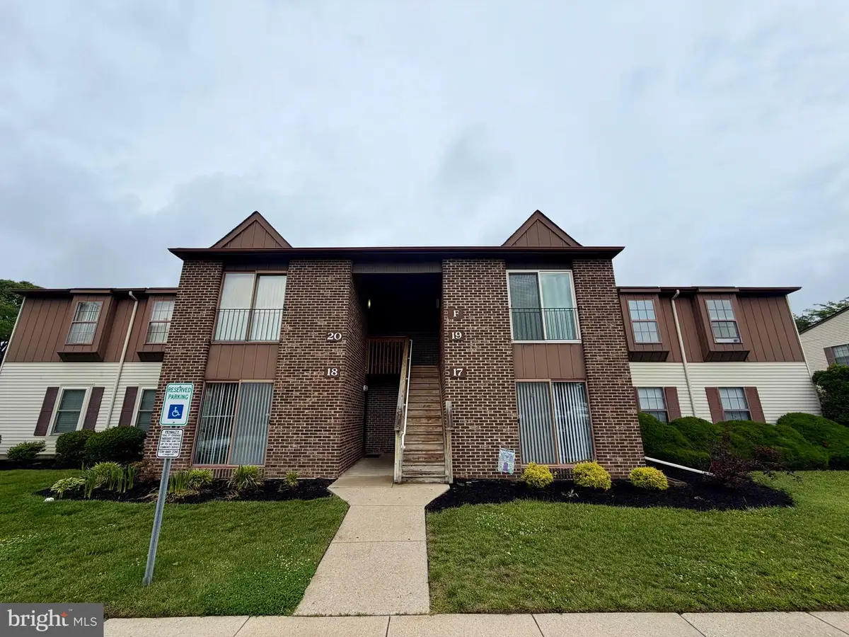 17 Windsor Ct, Sewell, NJ 08080 - #1
