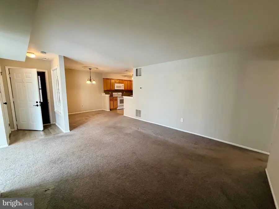 17 Windsor Ct, Sewell, NJ 08080 - #2