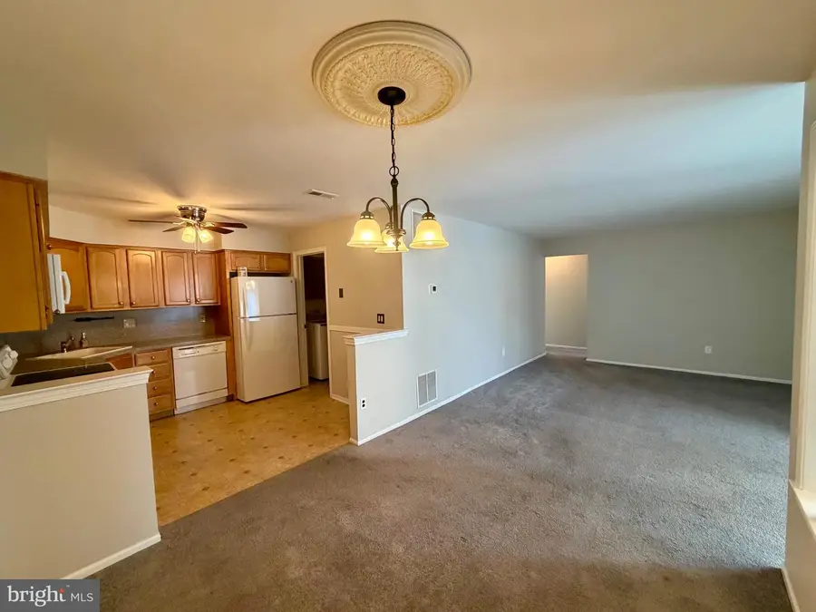 17 Windsor Ct, Sewell, NJ 08080 - #3