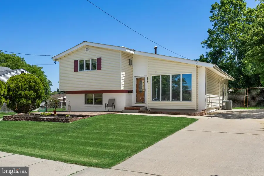 318 Lansing Dr, Mantua, NJ 08051 - #2