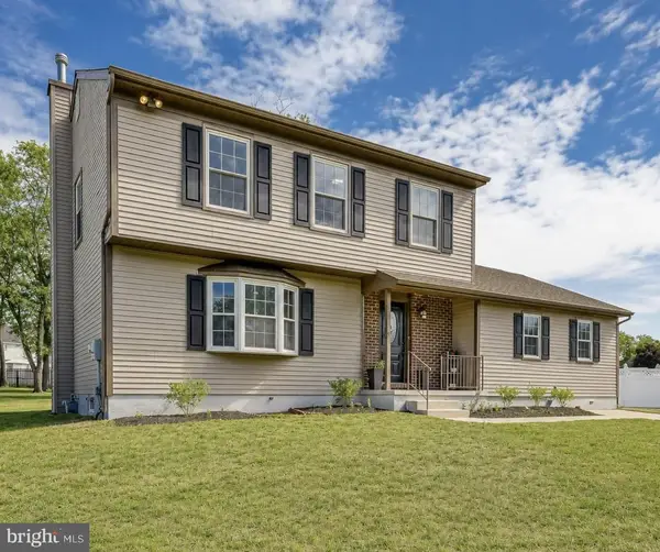 1779 Congress Dr, BLACKWOOD, NJ 08012