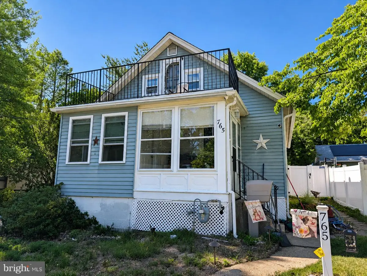 765 Chestnut Ave, Woodbury Heights, NJ 08097 - #1