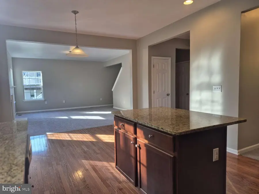 8 Locust Ln, Swedesboro, NJ 08085 - #3
