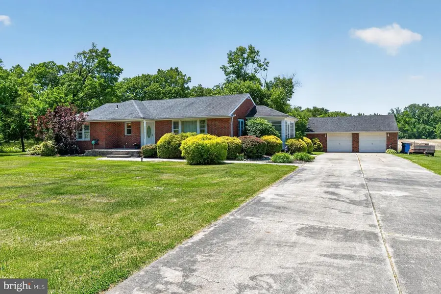 49 W Tomlin Station Rd, Mickleton, NJ 08056 - #2