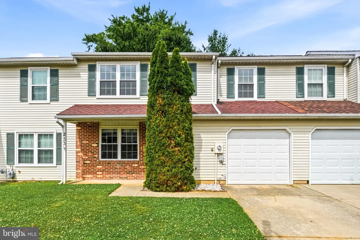 233 Lafayette Dr, Swedesboro, NJ 08085 - #1