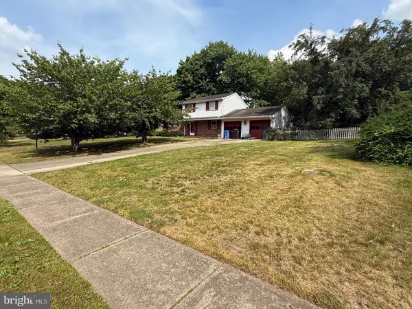 422 Birch Dr, MICKLETON, NJ 08056
