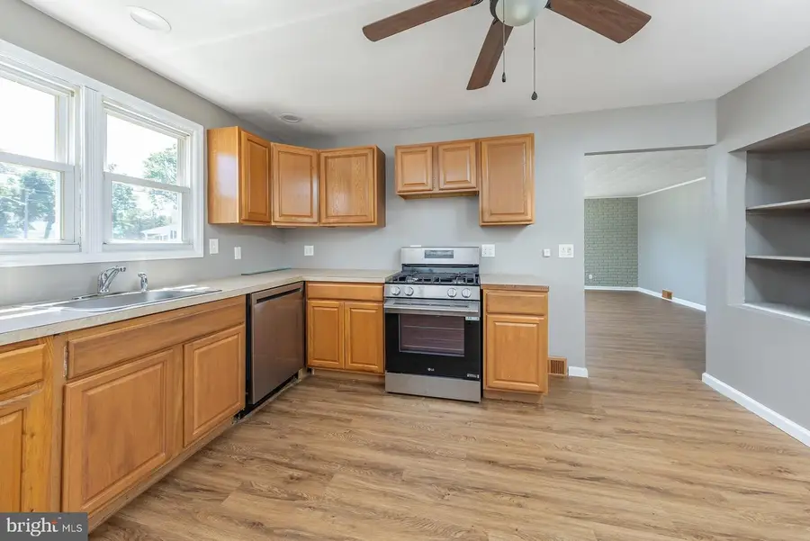 105 N Warren St, Woodbury, NJ 08096 - #3
