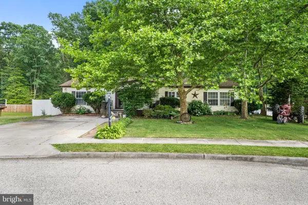 212 Karen Dr, WILLIAMSTOWN, NJ 08094