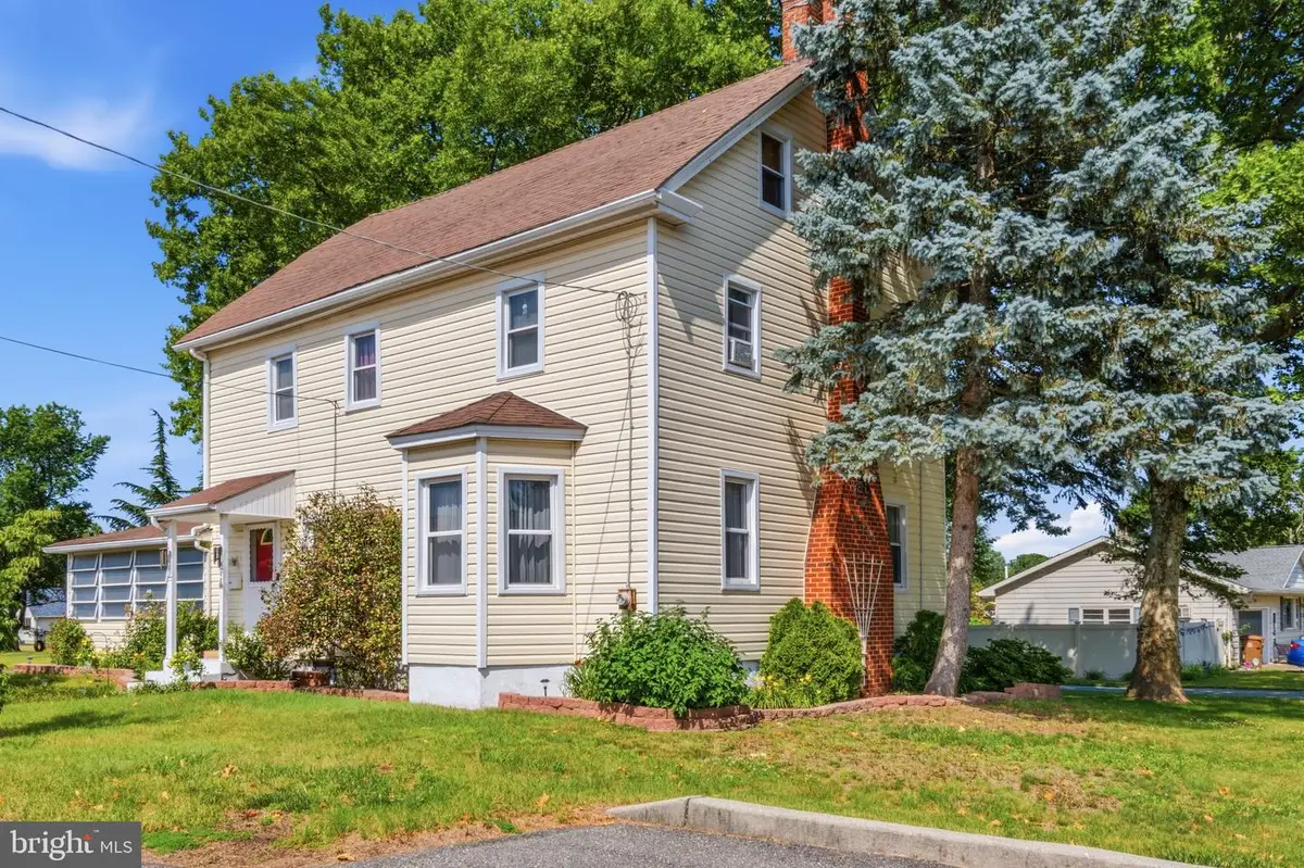 164 Franklin St, Swedesboro, NJ 08085 - #1