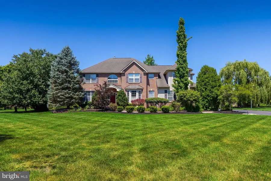 208 Hickory Ln, Mullica Hill, NJ 08062 - #2