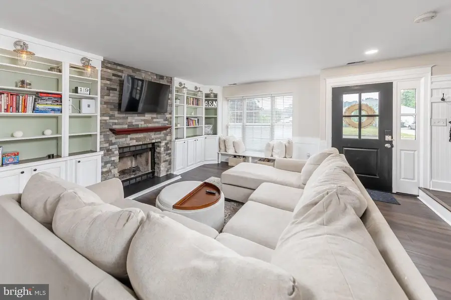 515 Campus Dr, Williamstown, NJ 08094 - #3