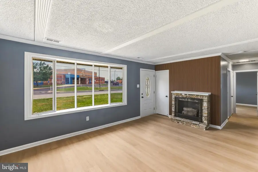 1037 Monmouth Rd, Woodbury, NJ 08096 - #3