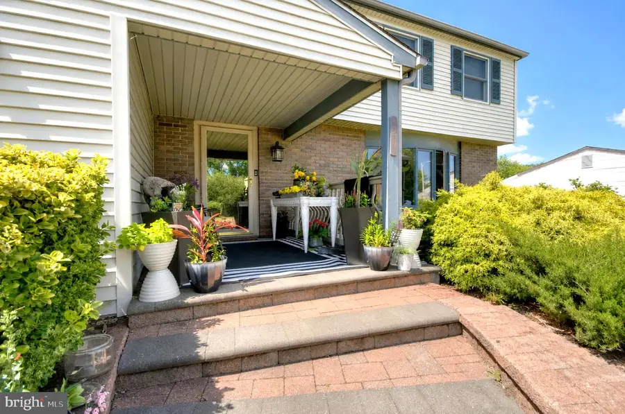 24 Castor Ct, Blackwood, NJ 08012 - #3