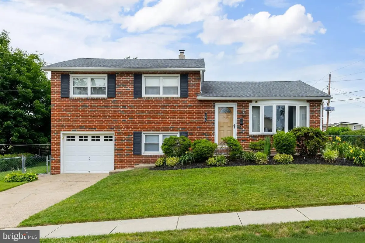202 N 4th St, National Park, NJ 08063 - #1