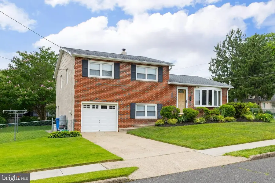 202 N 4th St, National Park, NJ 08063 - #3