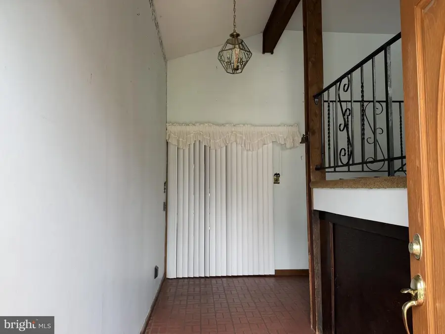 608 Betty Rose Ave, Gibbstown, NJ 08027 - #3