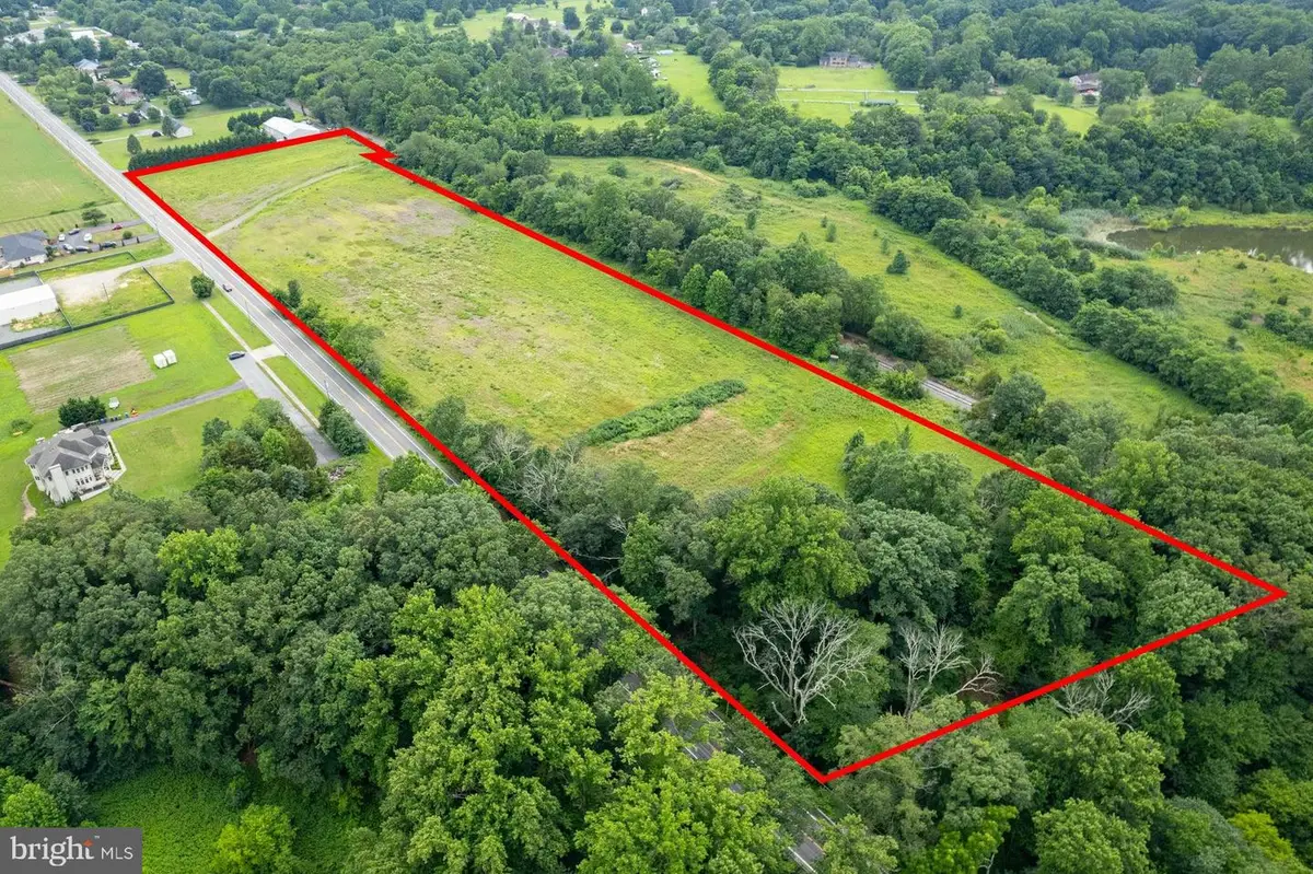 555 Woodstown Rd, Swedesboro, NJ 08085 - #1