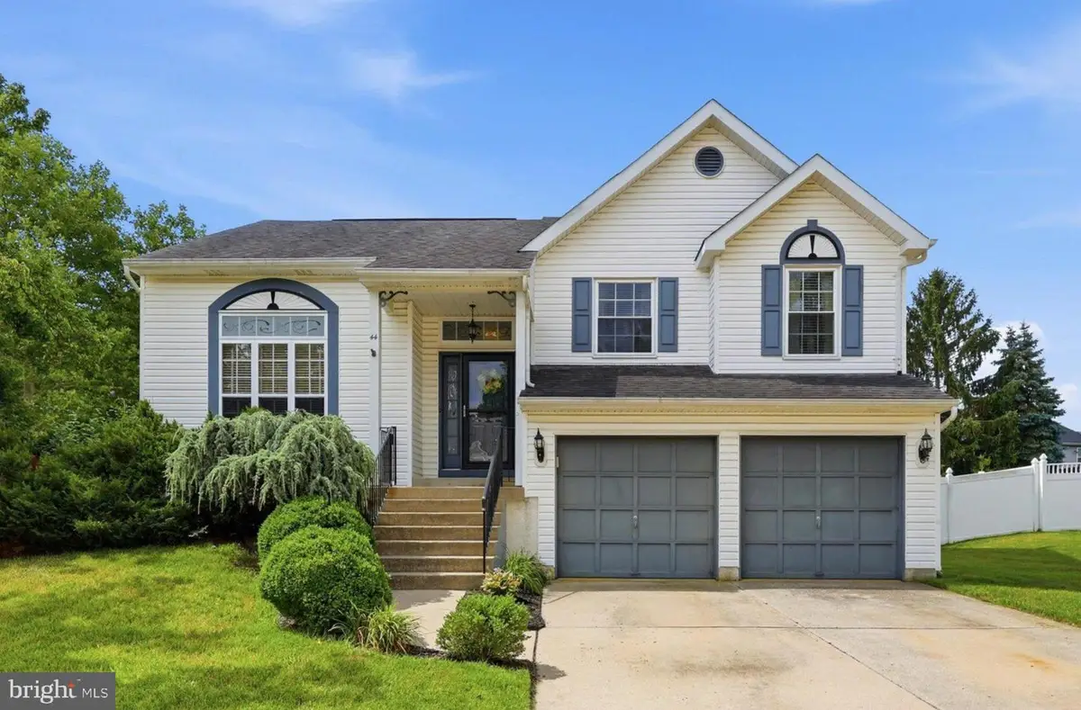 44 Hollybrook Dr, Sewell, NJ 08080 - #1