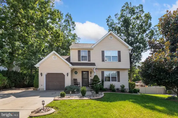 381 Bryn Mawr Dr, WILLIAMSTOWN, NJ 08094
