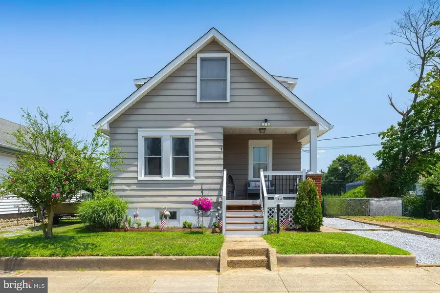 38 Pine St, Gibbstown, NJ 08027 - #2