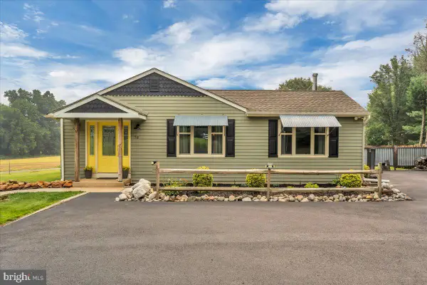 76 E Tomlin Station Rd, MICKLETON, NJ 08056