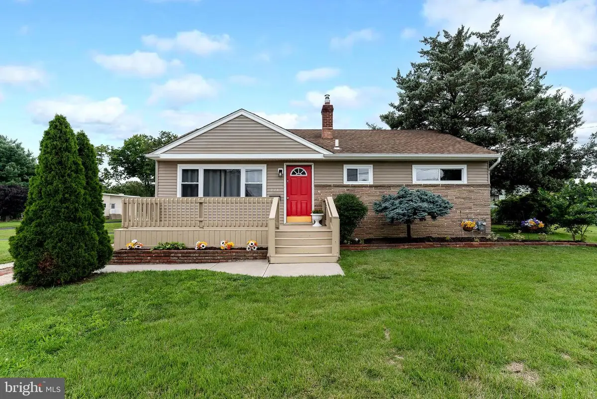 228 Baldwin Rd, Glassboro, NJ 08028 - #1