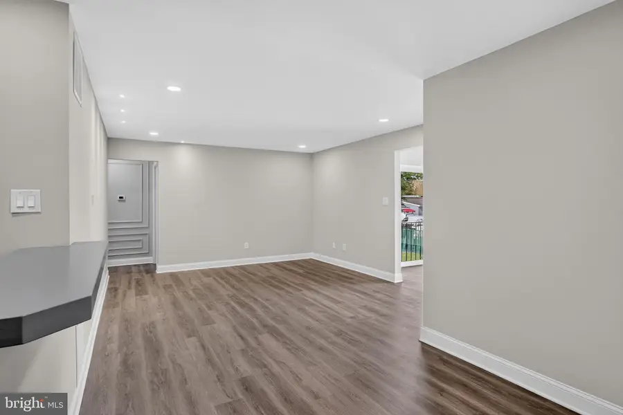 28 Ipswich Pl, Sewell, NJ 08080 - #3