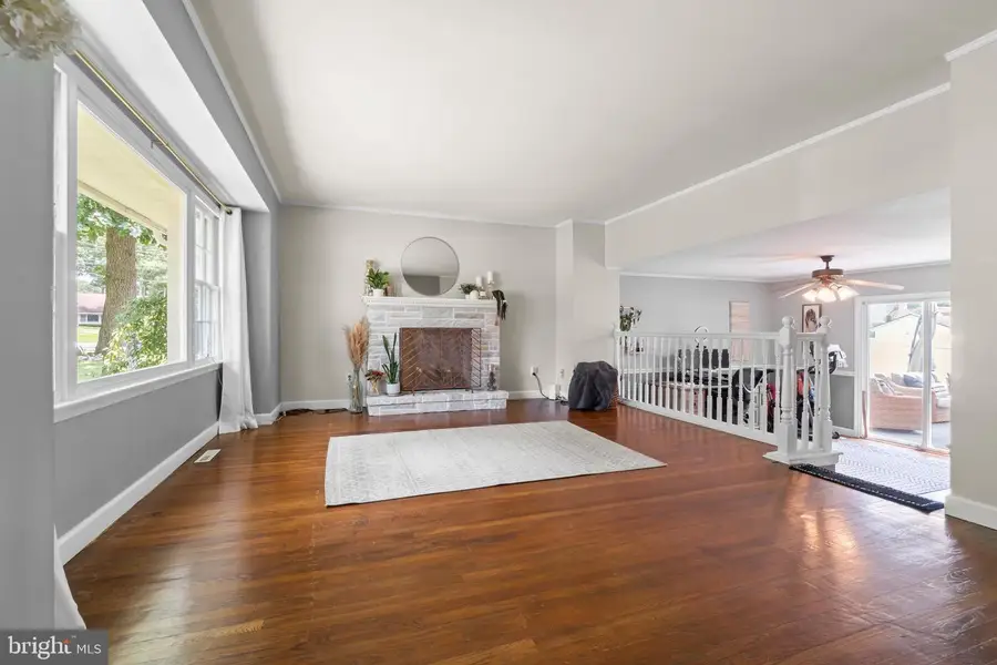 521 Revere Dr, Blackwood, NJ 08012 - #3