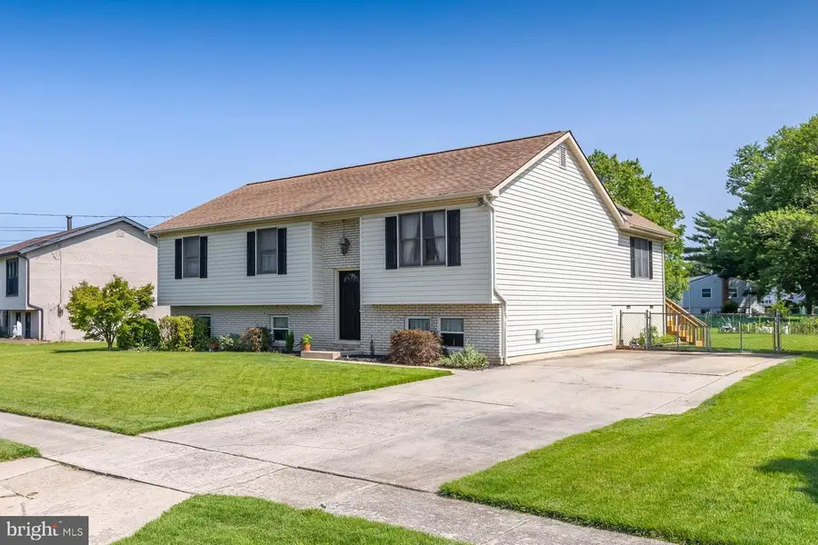 747 Willow Dr, Gibbstown, NJ 08027 - #2