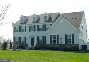 719 Farmhouse Rd, MICKLETON, NJ 08056
