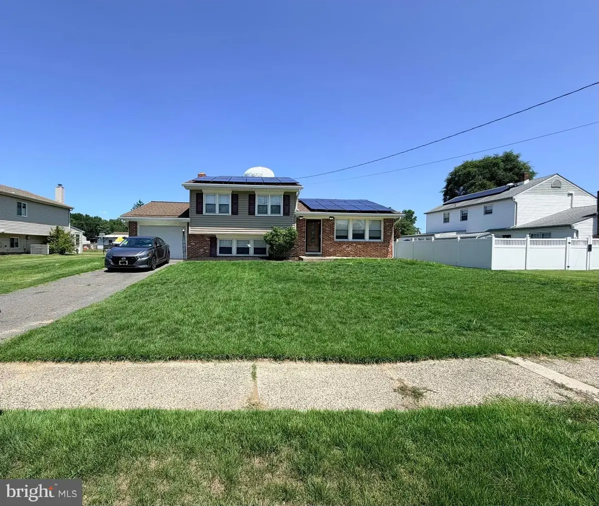 816 Lancing Rd, West Deptford, NJ 08096 - #1