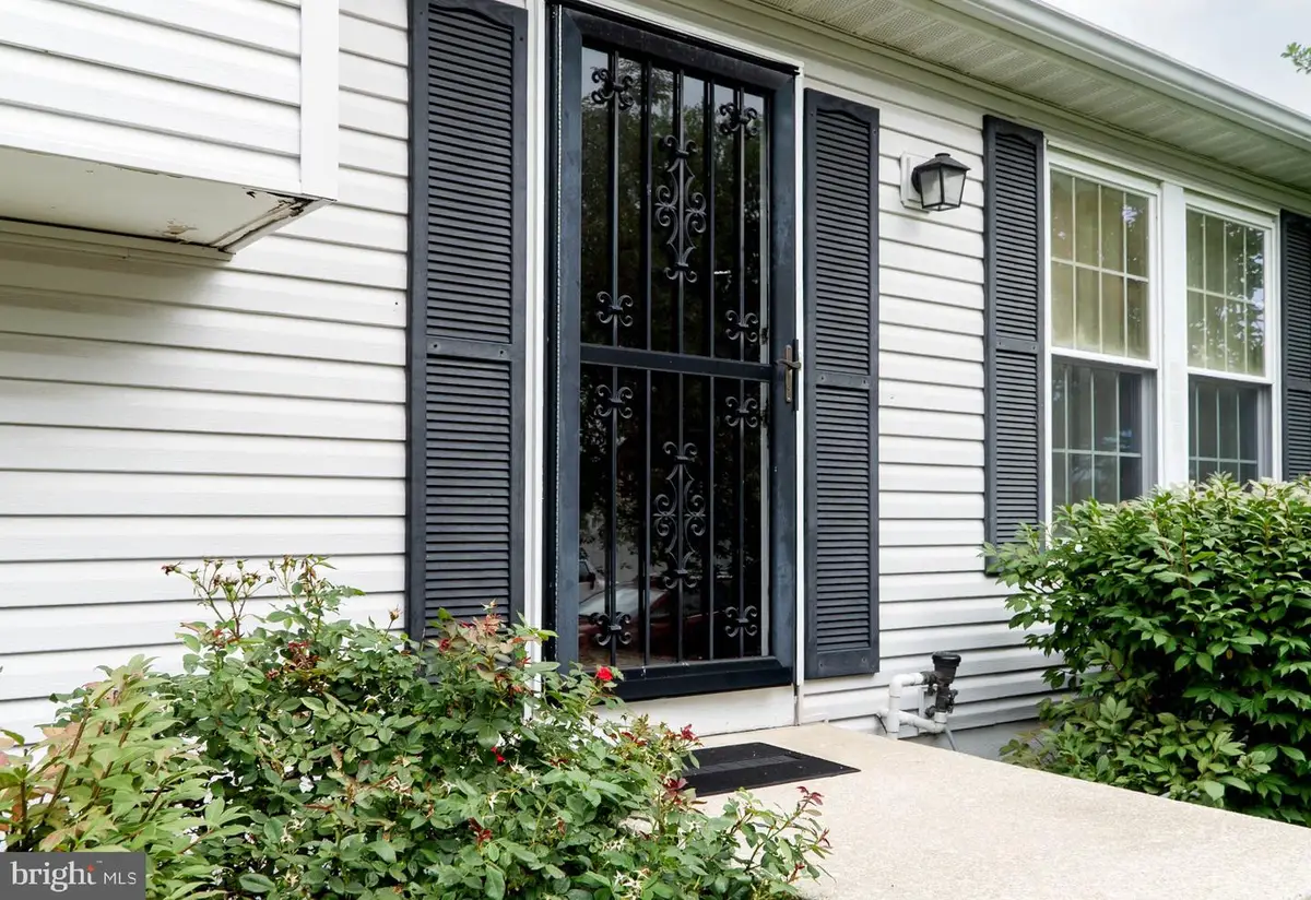 409 Glasgow Rd, Williamstown, NJ 08094 - #1