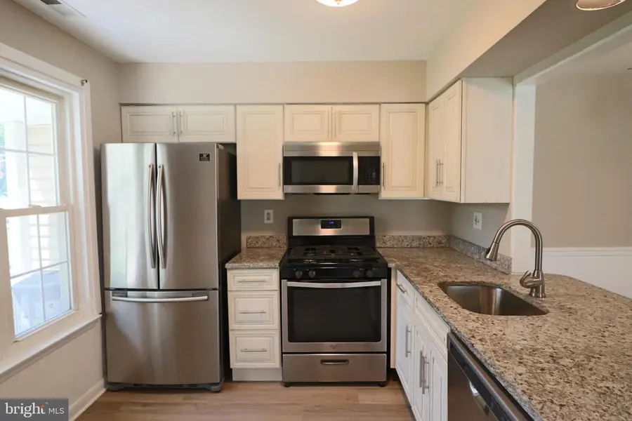 105 Devonshire Ct, Sewell, NJ 08080 - #3