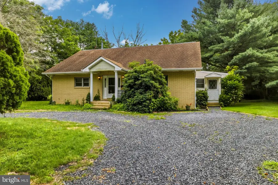 480 N Main St, Clayton, NJ 08312 - #3