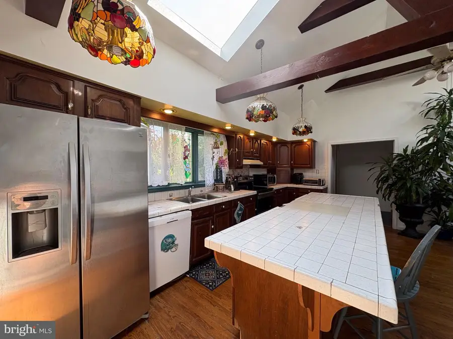 816 Indian Trl, Woodbury, NJ 08096 - #2