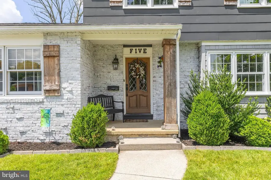 5 Cambridge Dr, West Deptford, NJ 08096 - #3