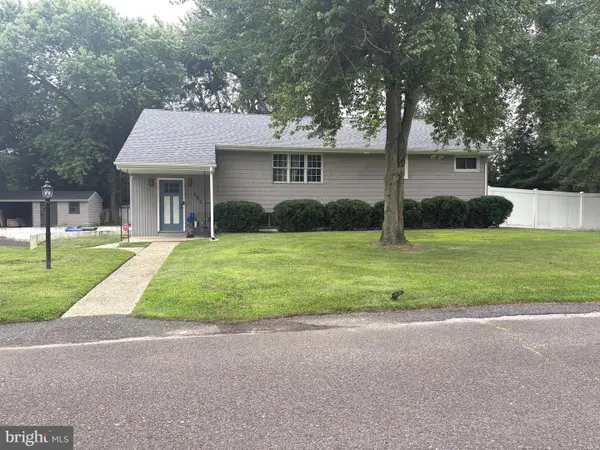 105 Ledden Ln, BLACKWOOD, NJ 08012