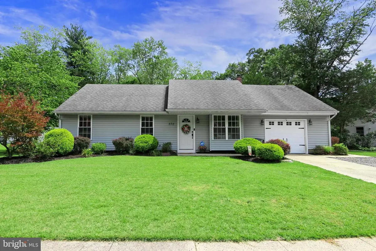 570 Greenbriar Dr, Williamstown, NJ 08094 - #1