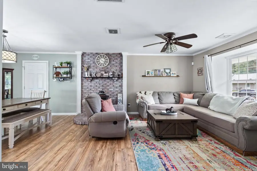 570 Greenbriar Dr, Williamstown, NJ 08094 - #3