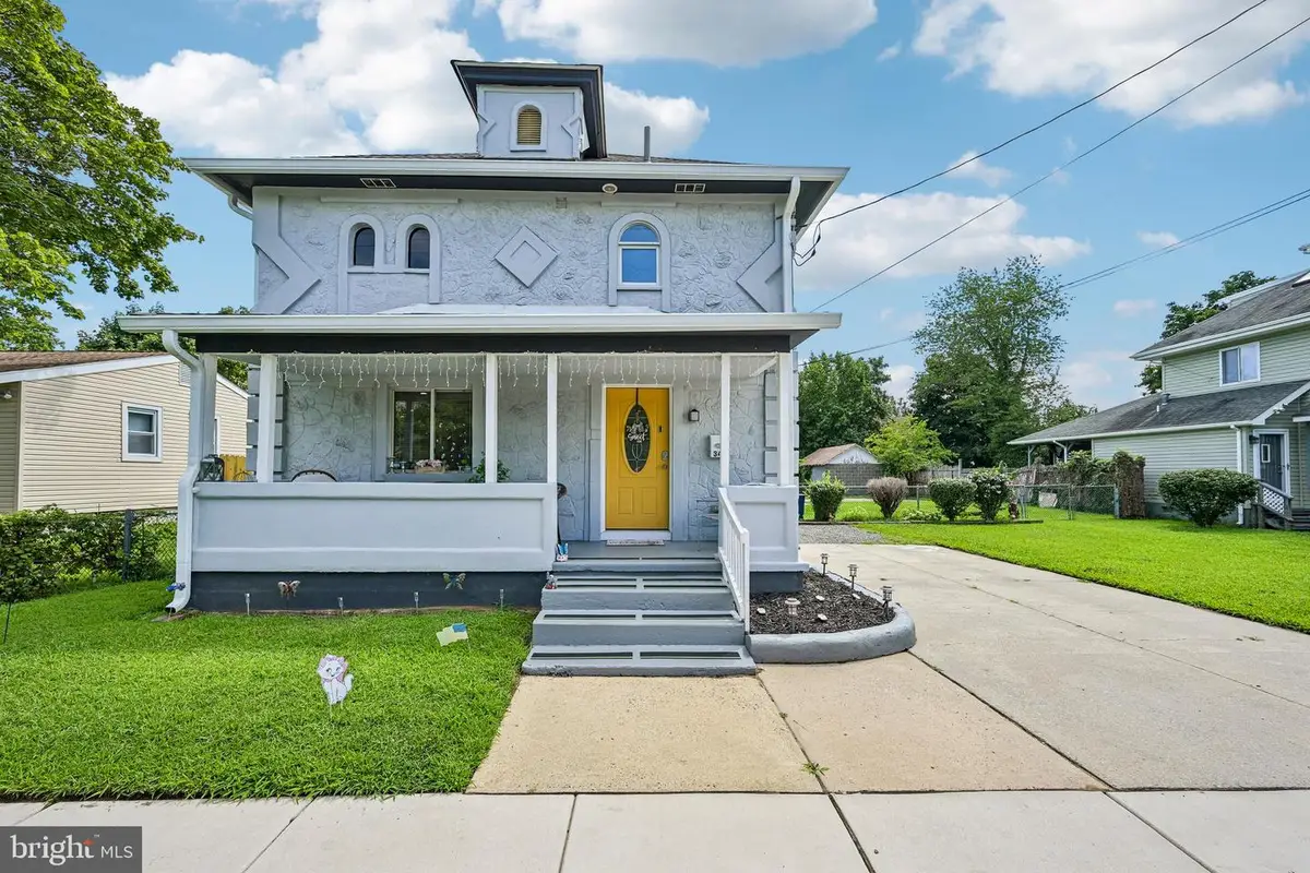 348 W Washington St, Paulsboro, NJ 08066 - #1