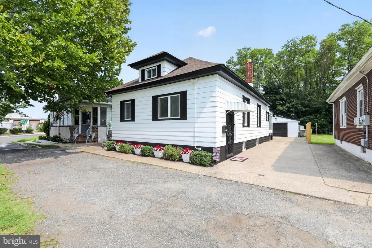 4 Blacks Ter, Paulsboro, NJ 08066 - #1