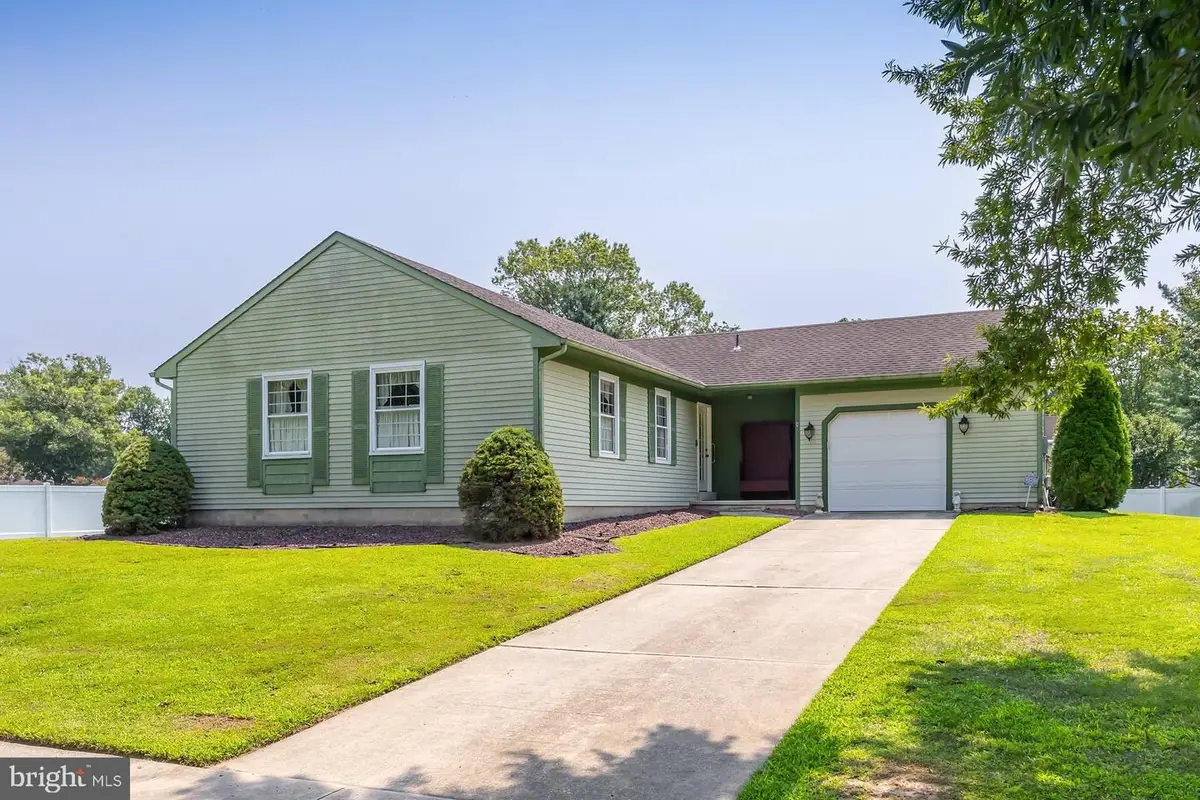 110 Ridgeway Ln, Mullica Hill, NJ 08062 - #1