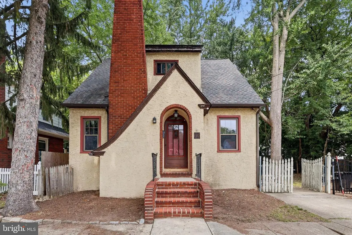 146 W Barber Ave, Woodbury, NJ 08096 - #1