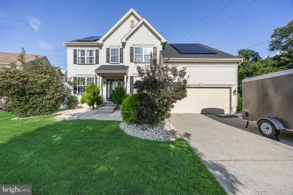 61 Candlewood Rd, WILLIAMSTOWN, NJ 08094