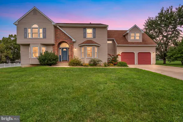 515 Macintosh Dr, MULLICA HILL, NJ 08062